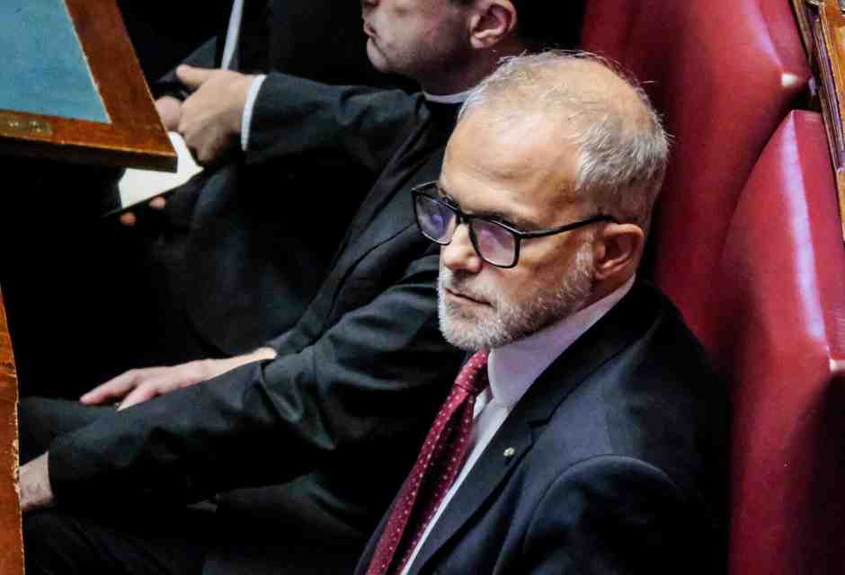 Gli scacchi di Ernesto Ruffini. La fronda per farlo scegliere, Meloni prudente. Franceschini: "E' bravissimo"