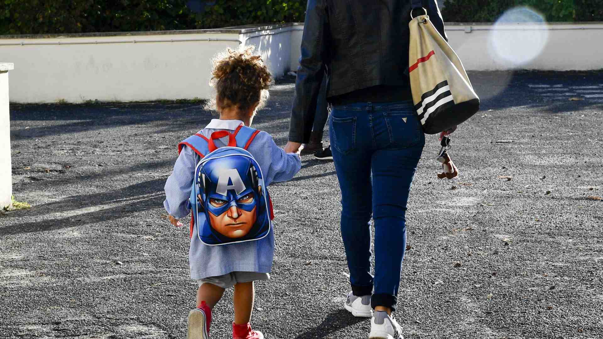 “Il Parini ti ha trasformata in una stronza”. Vita di figlia, lotta di madre