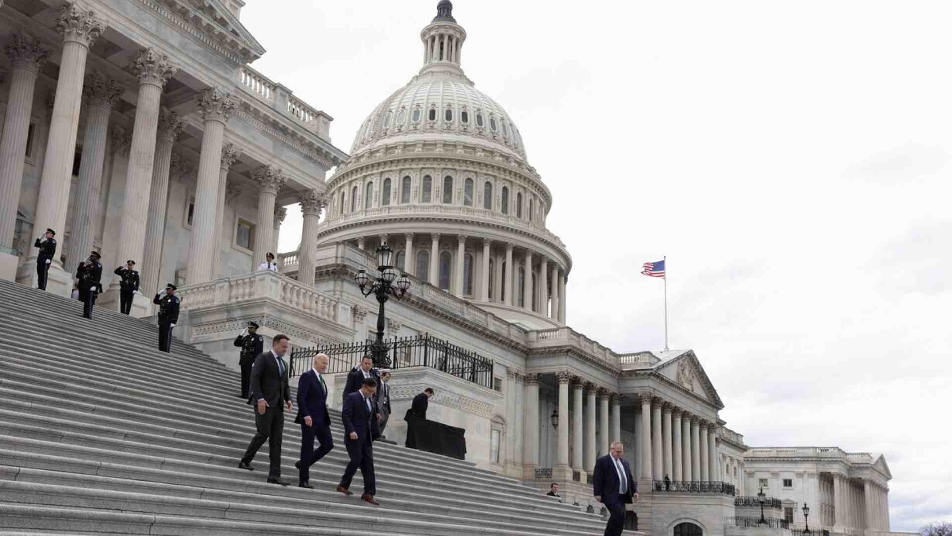 Donald Trump non vende sogni ma solide realtà. A Washington è caccia all’immobile