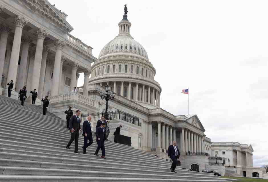 Donald Trump non vende sogni ma solide realtà. A Washington è caccia all’immobile