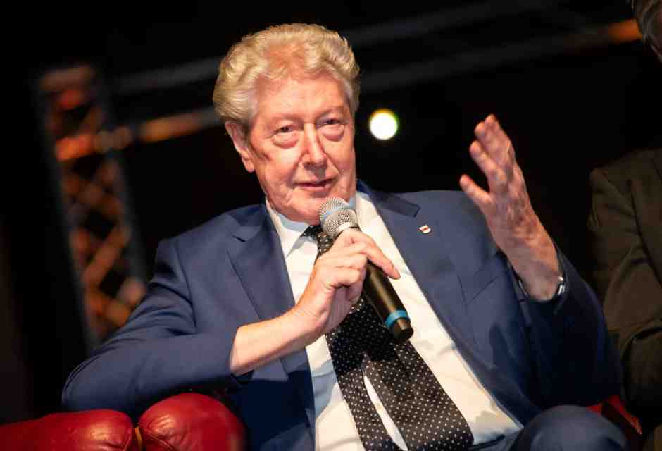 Renzo Caramaschi: “Dopo la pensione diventai sindaco e romanziere”