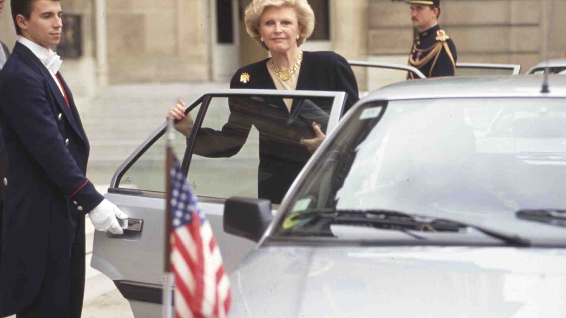 Da Churchill a Bill Clinton. Guerra e pace di Pamela Harriman, la cortigiana più influente del Novecento