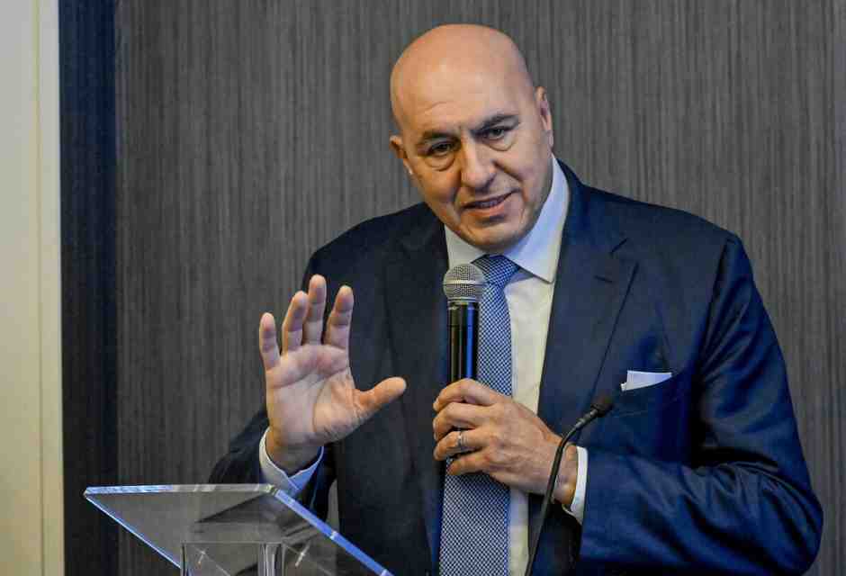 Crosetto: "Trump ci chiederà di aumentare le spese militari al 2.5 per cento. Spendiamo meno di altri paesi Nato"