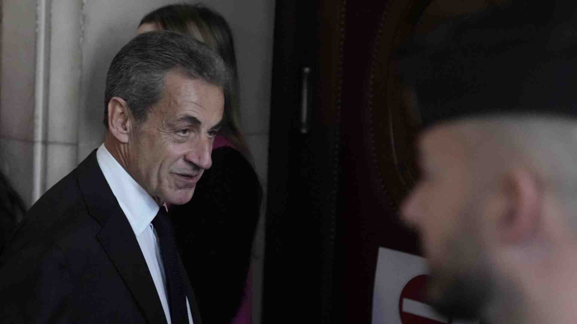 Confermata la condanna per lo “scandalo intercettazioni”, ma Sarkozy non molla