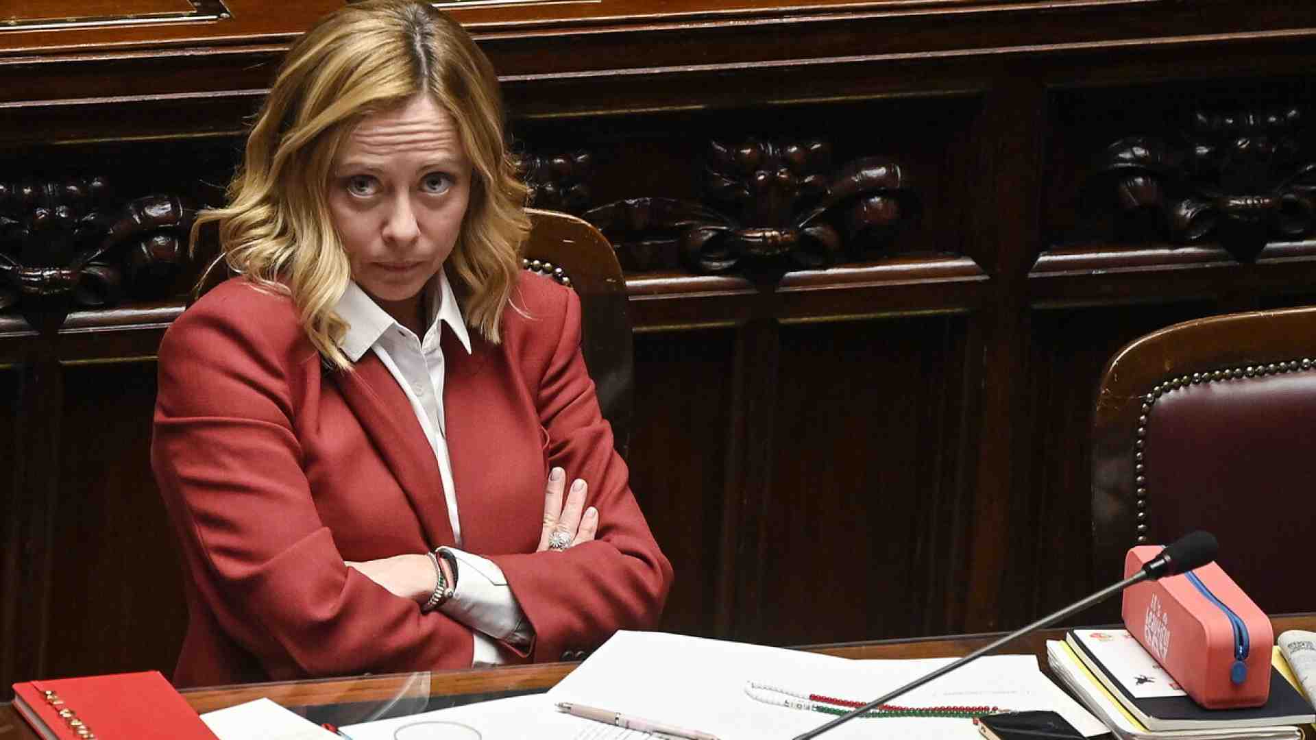 La gaffe di Meloni sul deficit al netto degli interessi e i problemi del bilancio