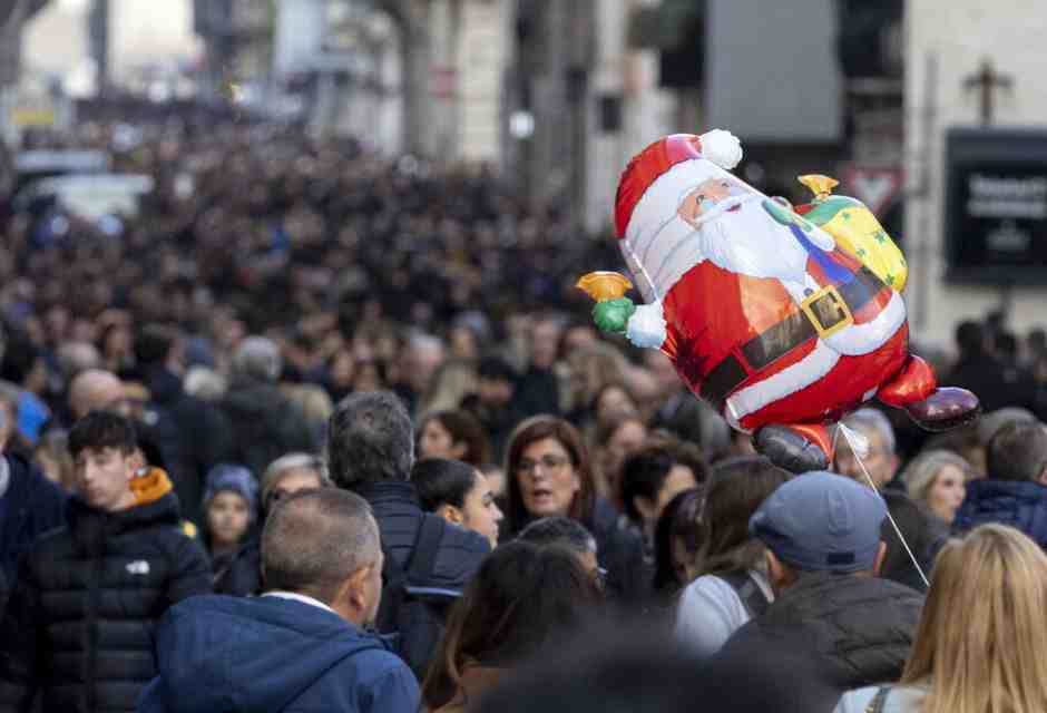 "Chiudere i negozi nei giorni di festa è contro la libertà d'impresa". Parla il capo di Confimprese
