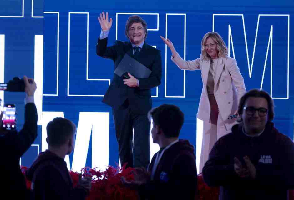 “W Milei”. Ma così con le chiusure festive FdI rinnega le liberalizzazioni