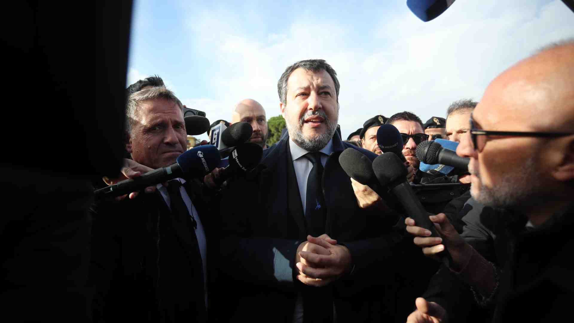 È il giorno del verdetto su Open Arms. Salvini: “Oggi è una bella giornata. Rifarei tutto”