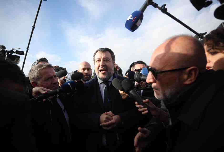 Salvini assolto nel processo Open Arms: "Sono felice, proteggere i confini non è reato"