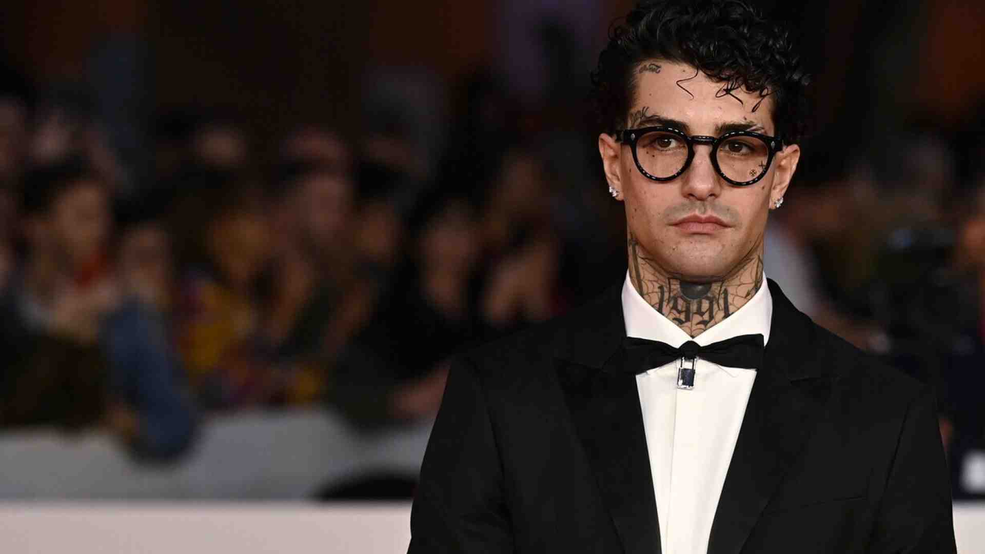 Tilt Tony Effe: “Un errore sceglierlo e poi censurarlo”, dice Anna Paola Concia