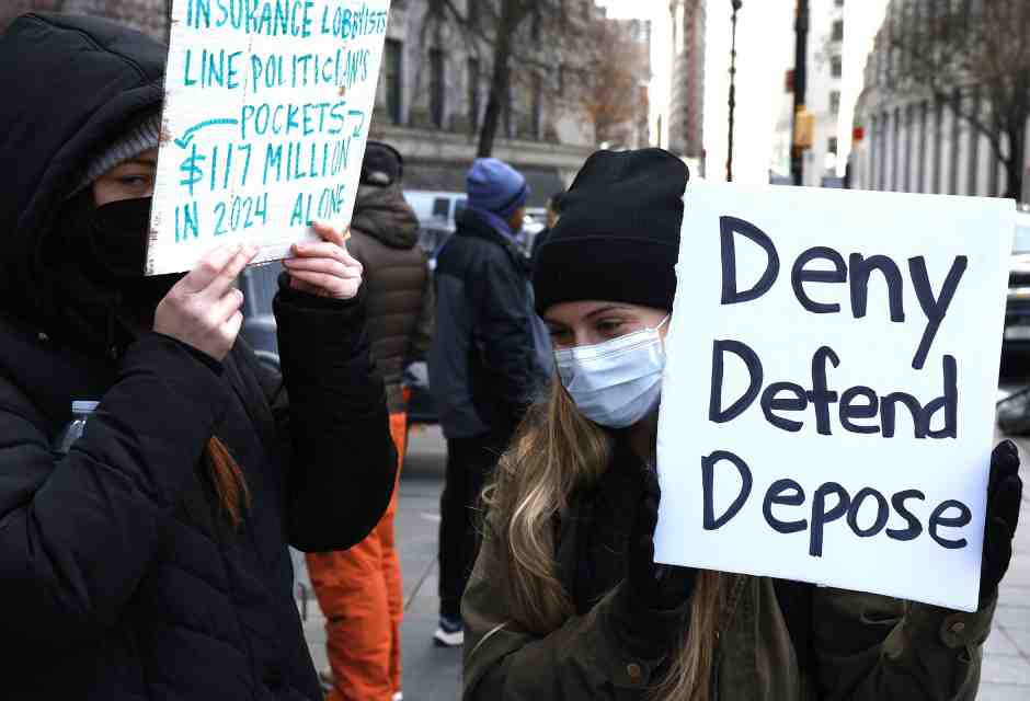 Dietro il killer Mangione. La pazza sanità americana