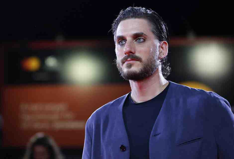 E uscimmo a riveder le serie. Ecco cosa possiamo guardare a Natale in tv