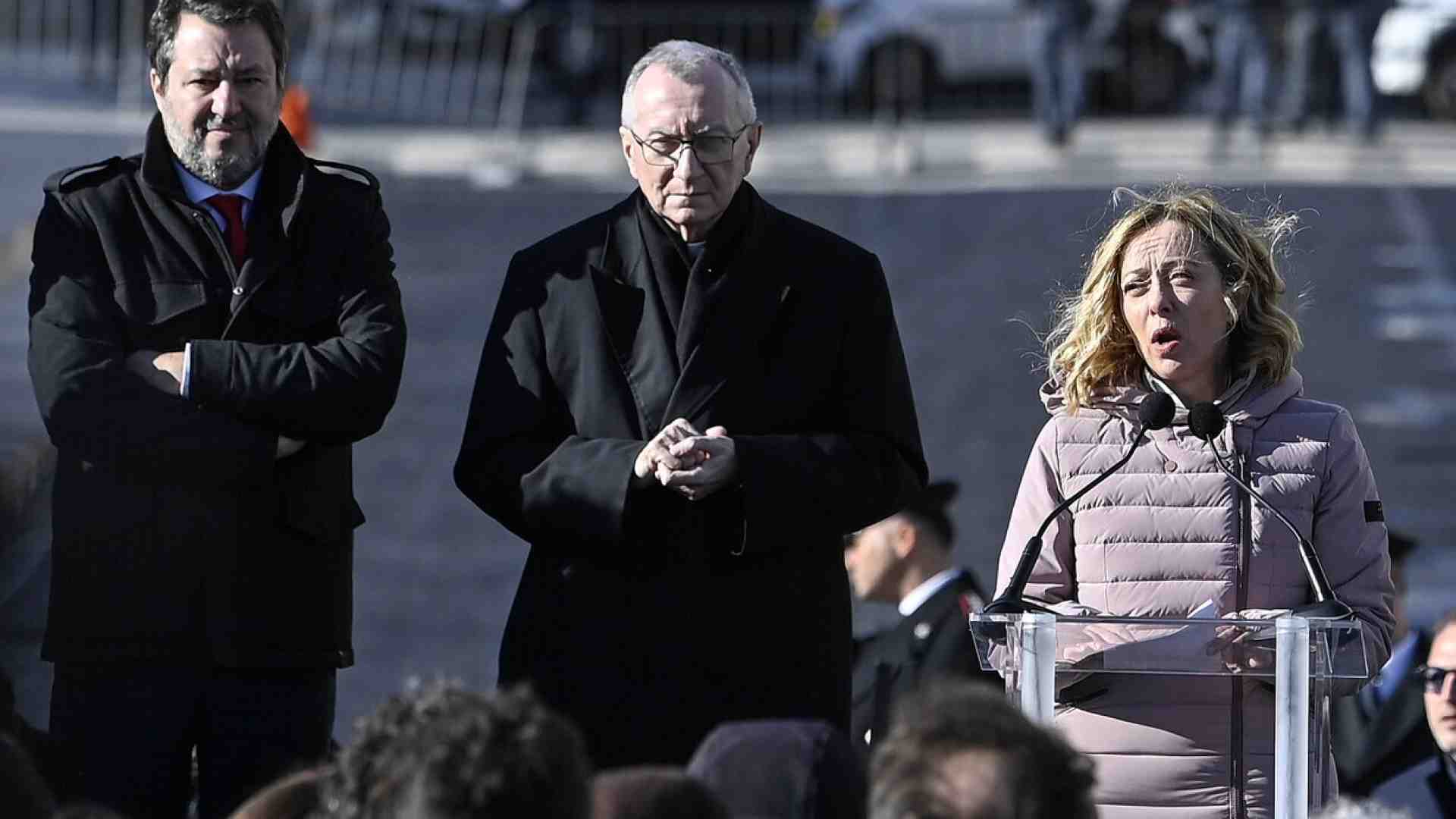 Meloni e Nutella. Rilancia i viaggi in Albania, incassa la rata Pnrr. A Salvini toglie il barattolo Viminale