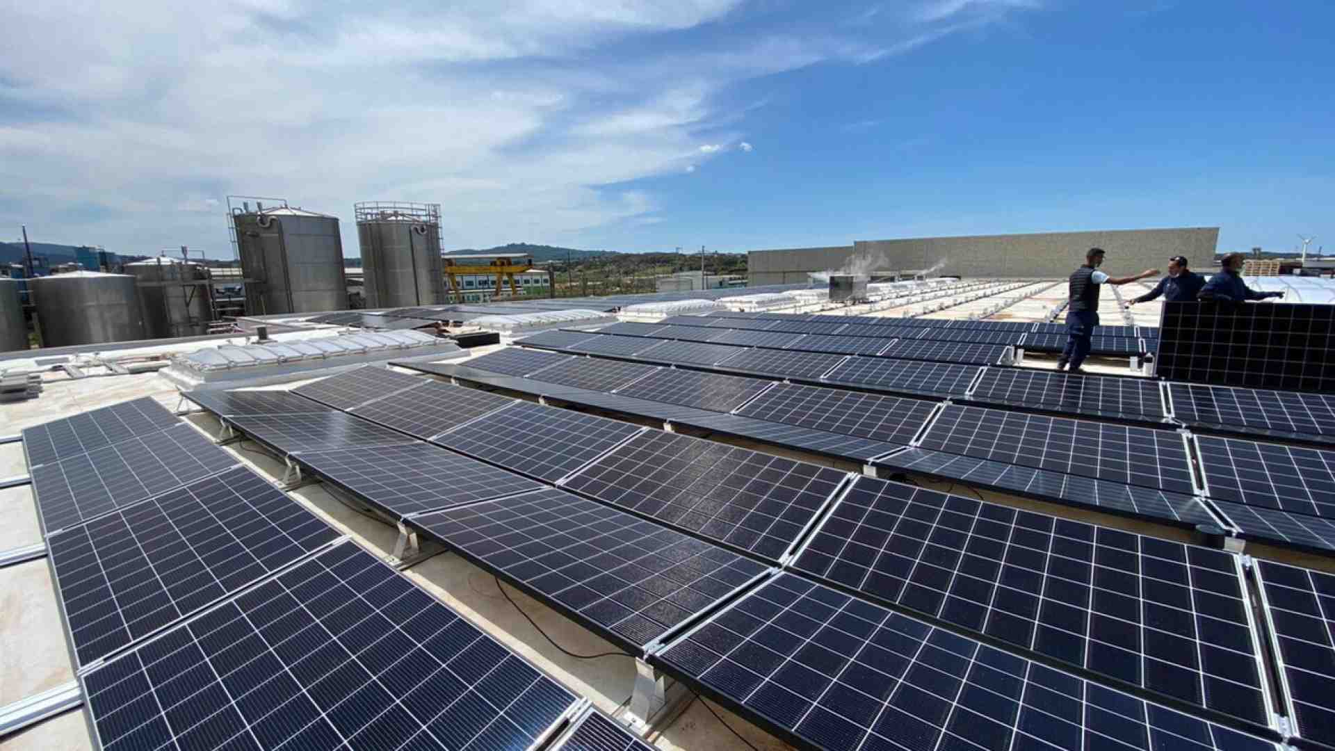 Perché il mix energetico più sicuro ed economico è metà nucleare e metà eolico/solare