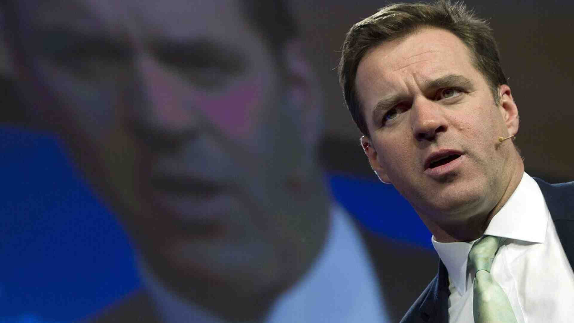 "Atei decaduti". La conversione di Niall Ferguson e di altri intellettuali