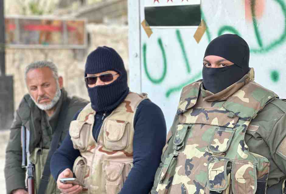 La prima resa dei conti in Siria è tra Hts e gli alawiti di Assad