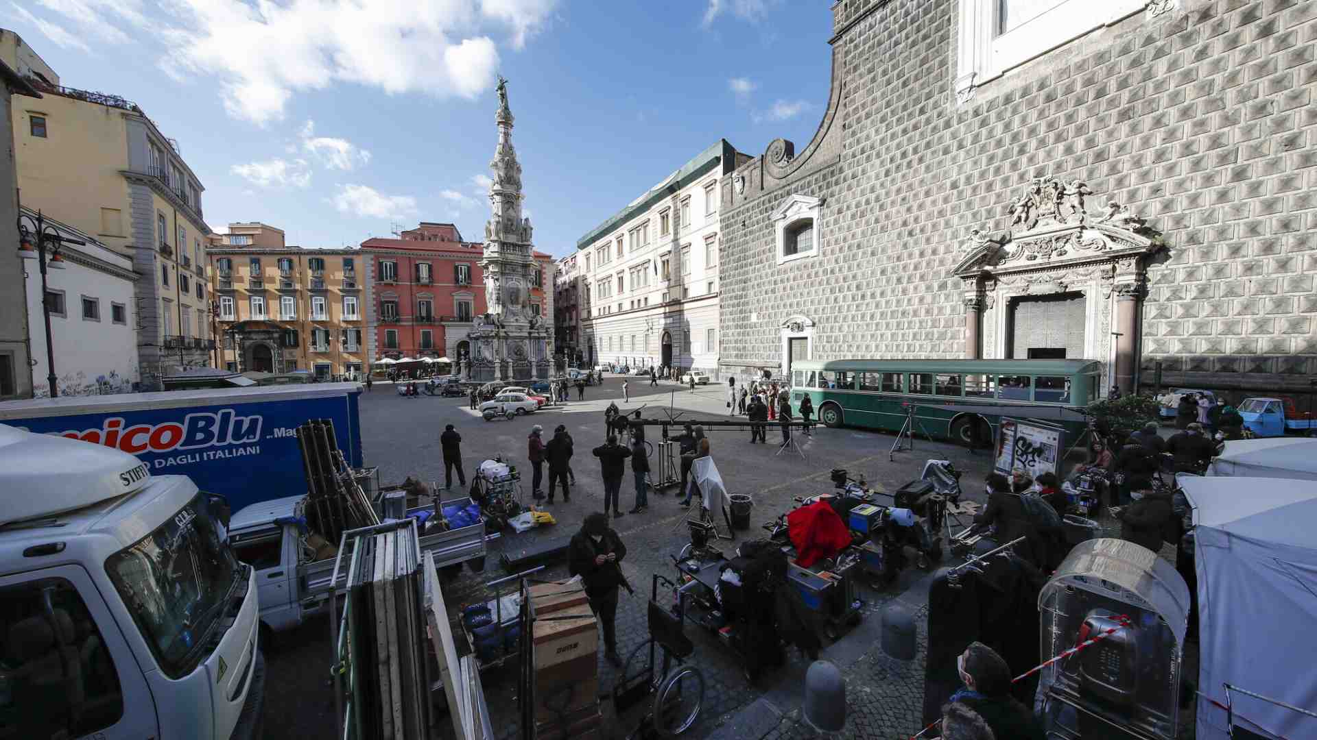 Napoli, mille e una storia di cinema, fiction e teatralità