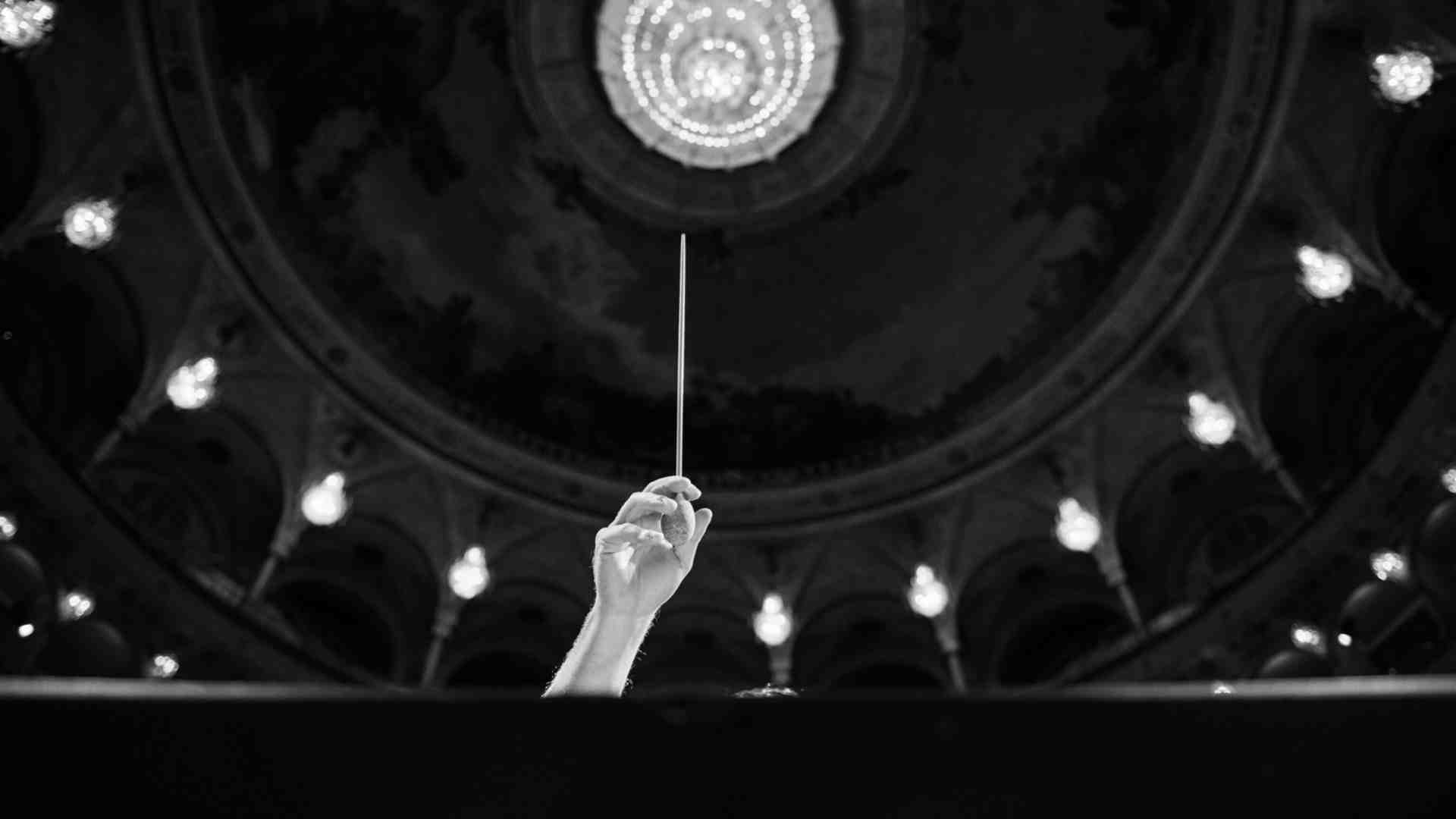 Dramma in convento. La clausura, la maternità negata. Come “Suor Angelica” fa piangere Damiano Michieletto