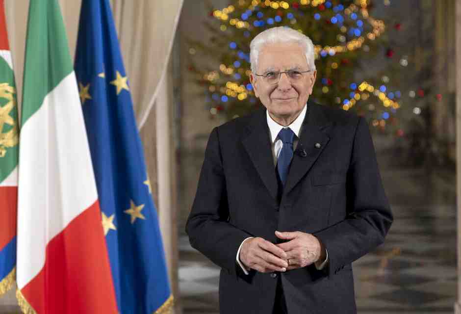 Dall'Ucraina all'astensionismo: cosa ci sarà nel messaggio di fine anno di Mattarella