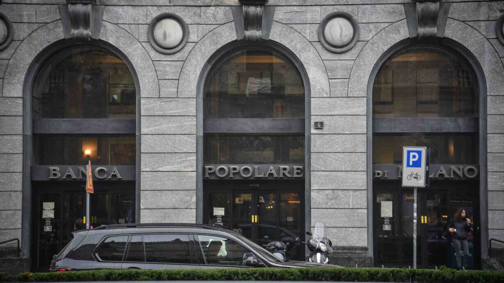 Tra mercato e politica, banche e auto le grandi sfide del 2025