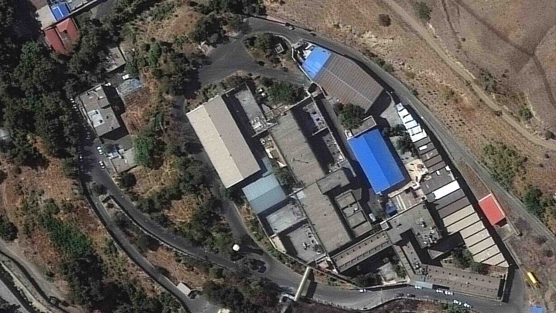 Il volo libero degli uccelli e il volo di guerra dei droni. La mia cartolina alla galera di Evin