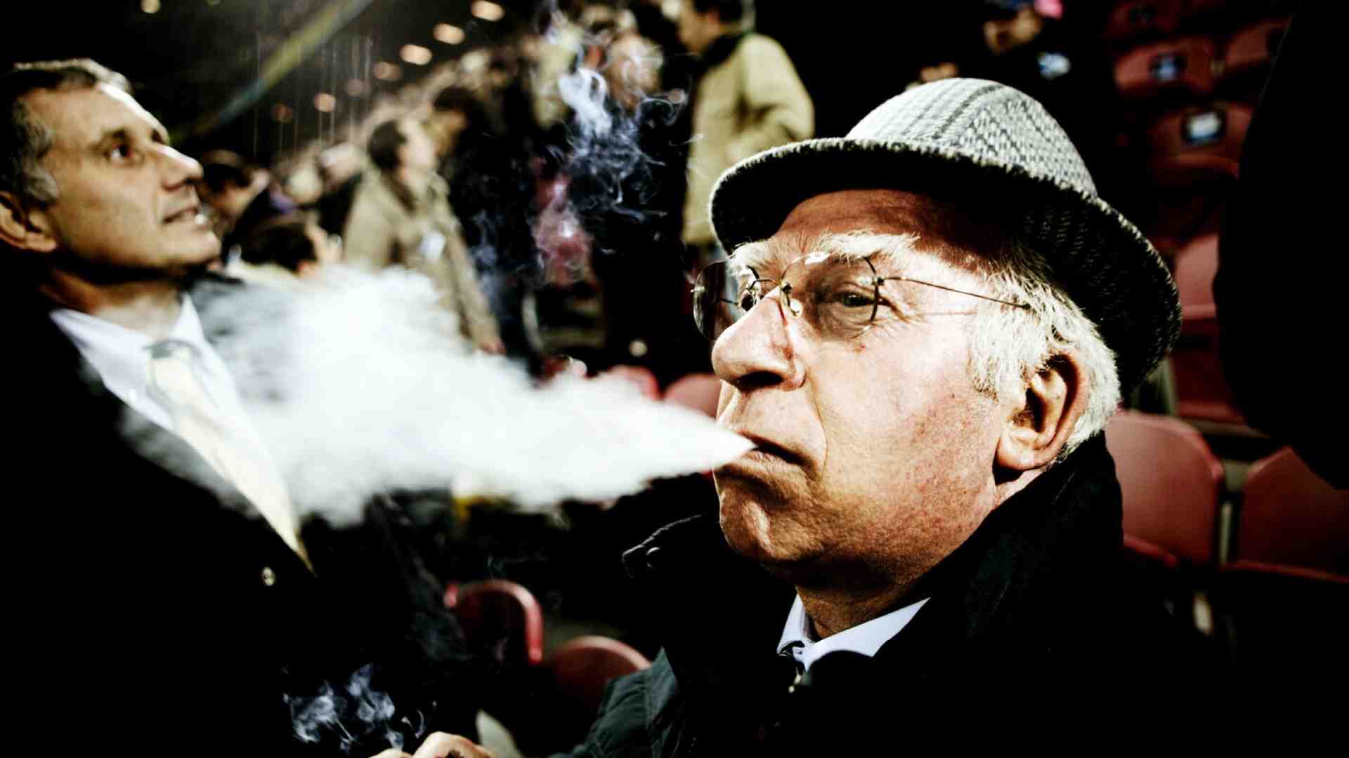 Quando, ben prima del divieto di Sala, tutti i milanesi smisero di fumare