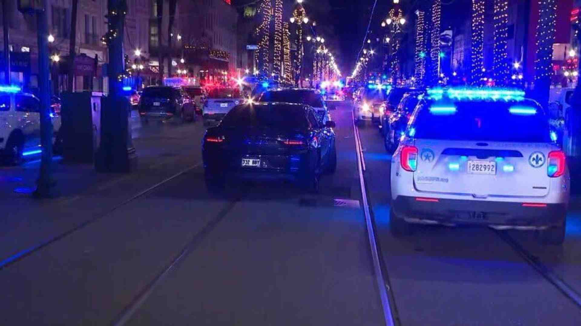 Auto sulla folla a New Orleans. L'FBI indaga per terrorismo