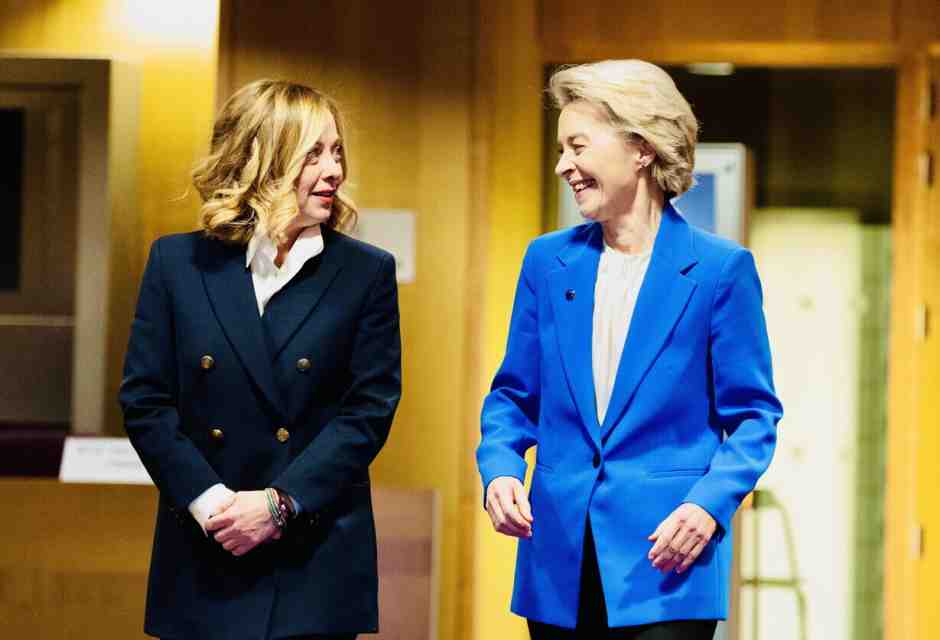 Compie tre anni la relazione speciale tra Meloni e von der Leyen