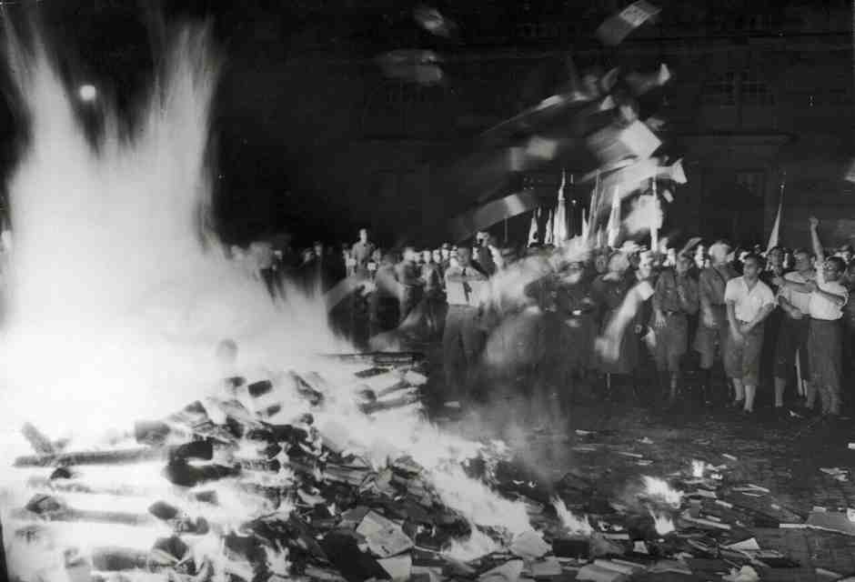 Nessun libro va proibito, neanche il "Mein Kampf"