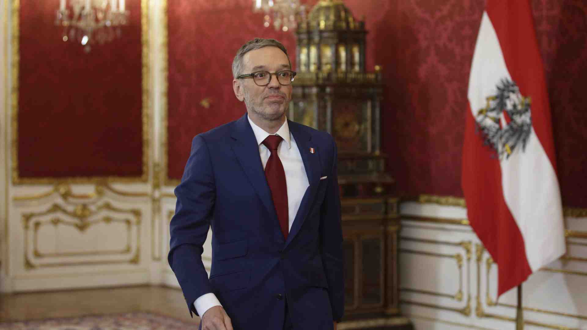 L’Austria all’estrema destra: il leader della Fpö Kickl ha l’incarico di formare il governo