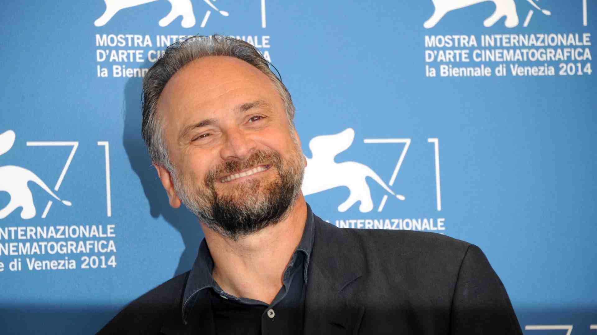 Popolizio: "Libri, film, un'altra serie tv... Posso dirlo? Basta Mussolini. Non se ne può più"