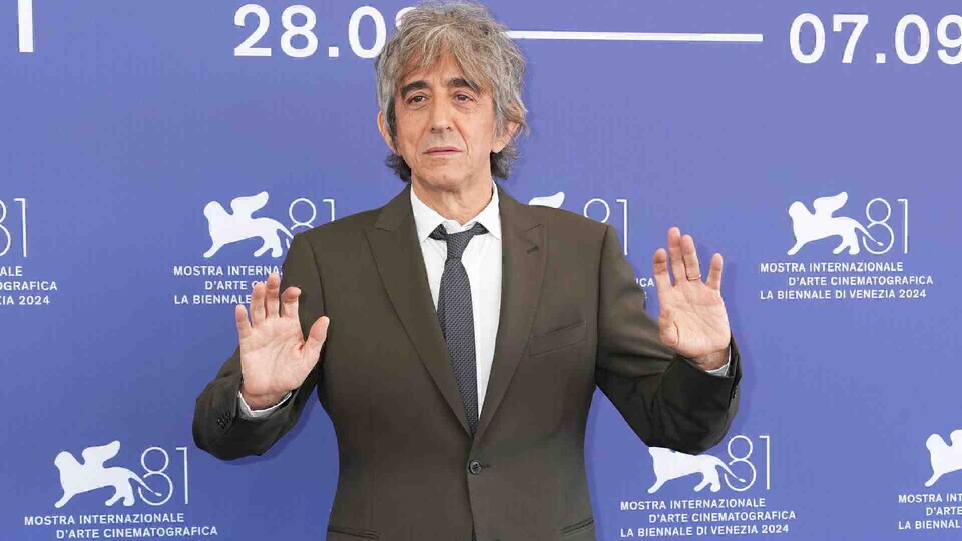 Sergio Rubini: "Grasso stronca la mia serie su Leopardi, ma sbaglia. Le serie Rai fanno servizio pubblico"