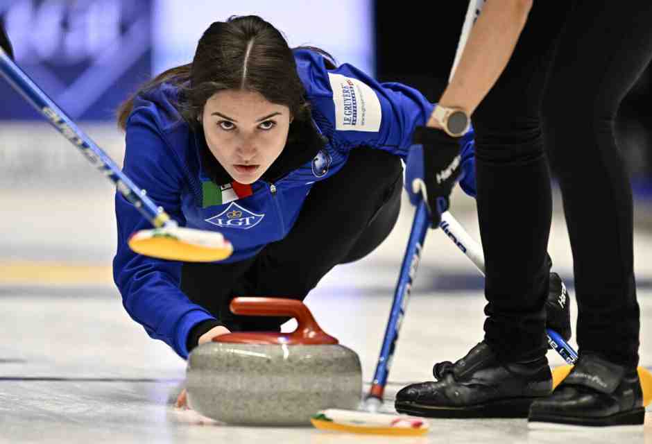“Con il curling vi porto nella mia Cortina”. Intervista a Stefania Constantini