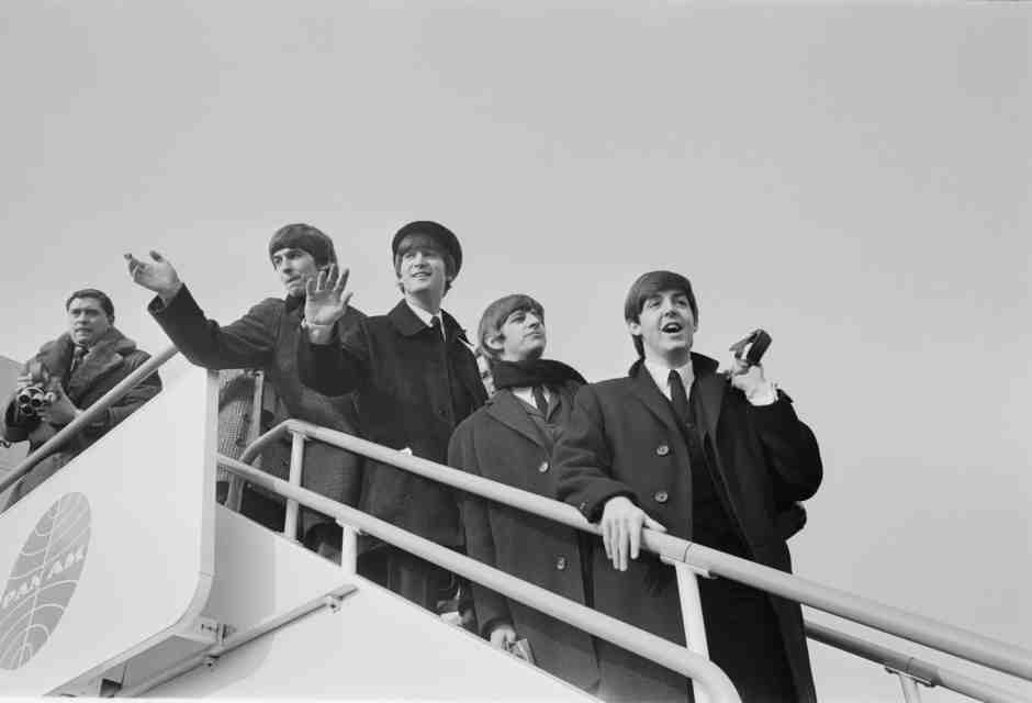 Il docufilm sul leggendario debutto dei Beatles in America, una rivoluzione della modernità
