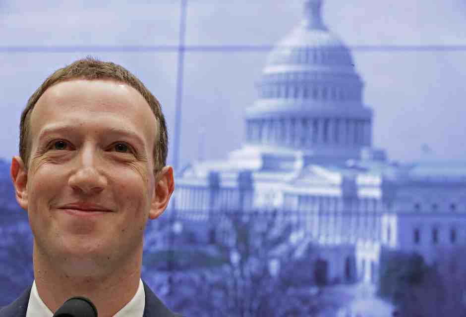 Tutti gli sforzi di Zuckerberg per farsi piacere da Trump