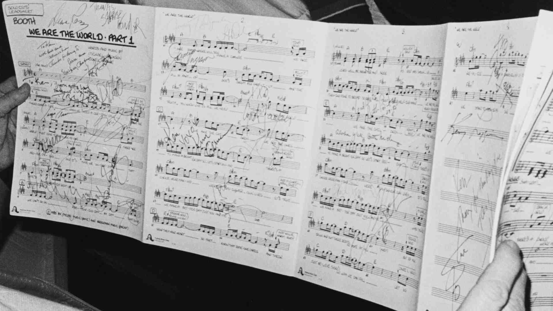 Quando l’olimpo della musica americana si riunì per registrare “We Are the World”