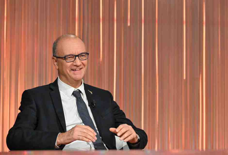 Dalle filastrocche a Percy Jackson. E poi il latino alle medie. I programmi di Valditara