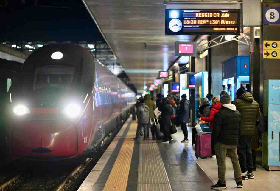 Salvini non si presenta al question time, Ciriani: "Ritardi in linea". I sospetti di Fs: "Troppi incidenti"