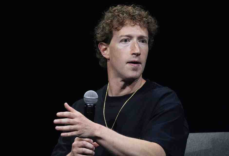 Zuckerberg che si genuflette a Trump mostra che i soldi non comprano più niente