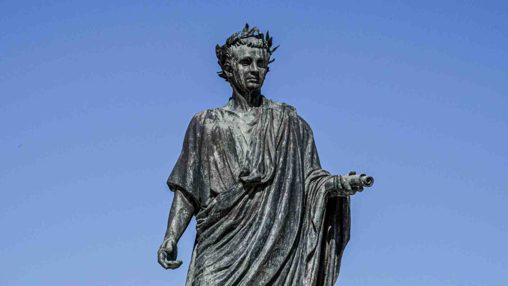 Il latino non sia opzionale, ma obbligatorio. La saggezza non può essere facoltativa