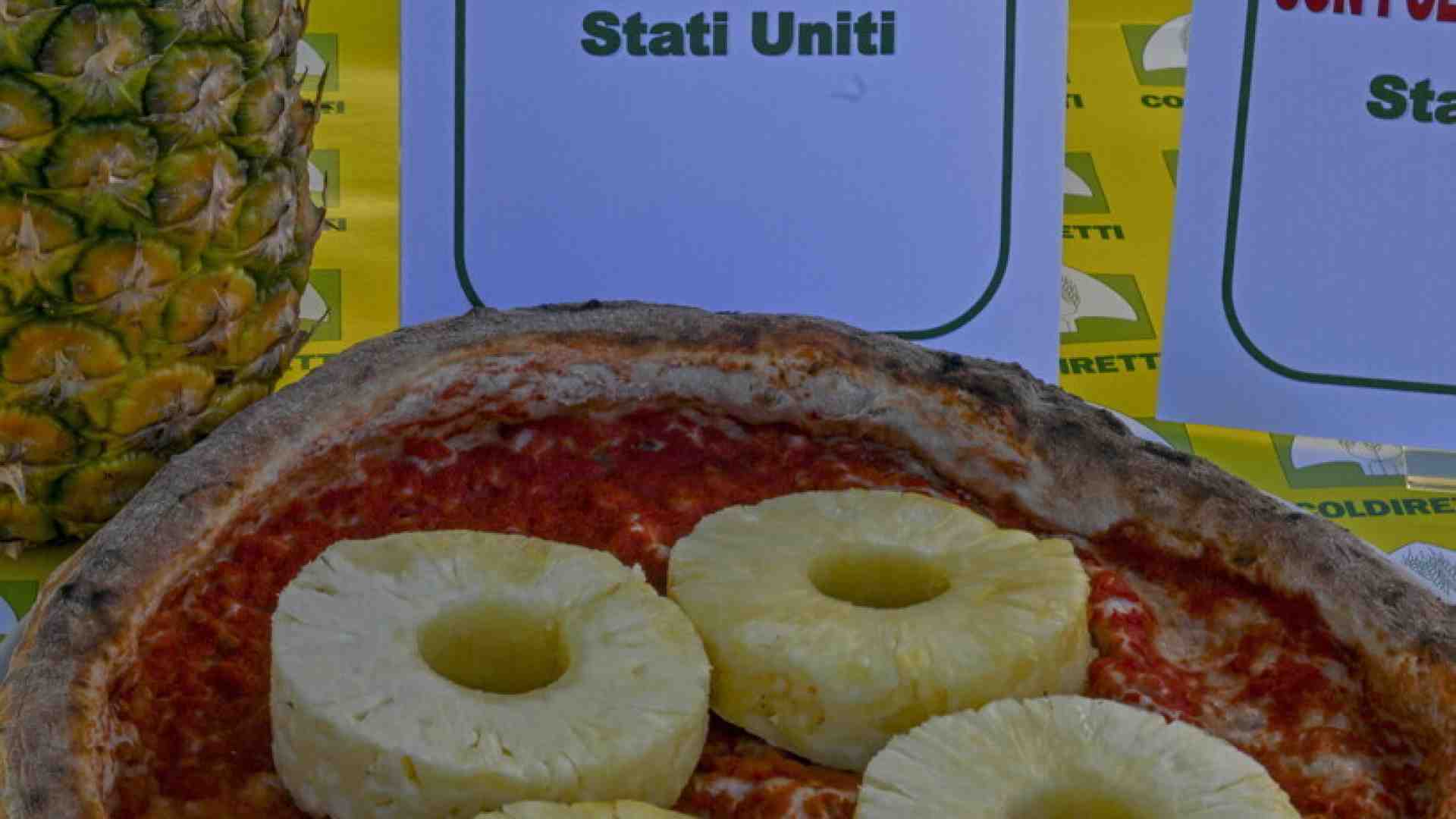 Il caso della pizza all'ananas che costa cento sterline