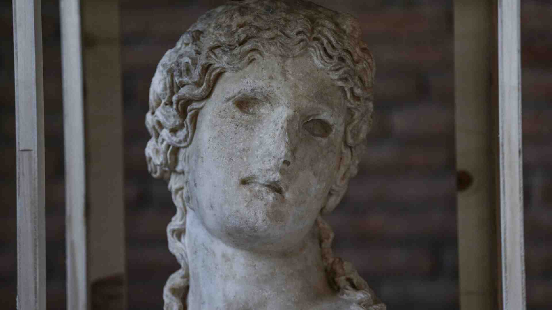 La potenza millenaria di Dioniso, fra gelosie e sacrifici rituali