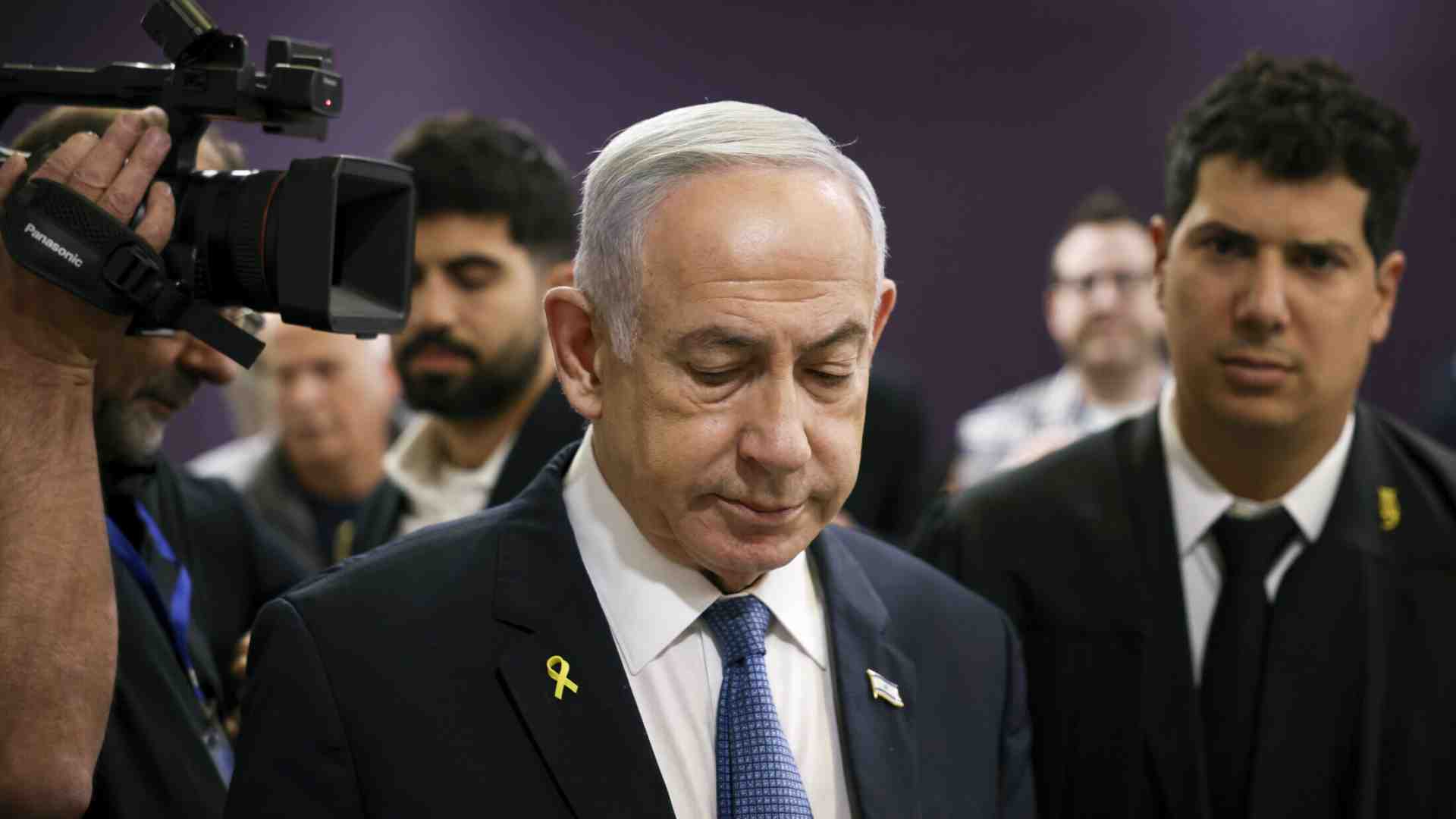 Il grande assurdo del tornaconto personale di Netanyahu