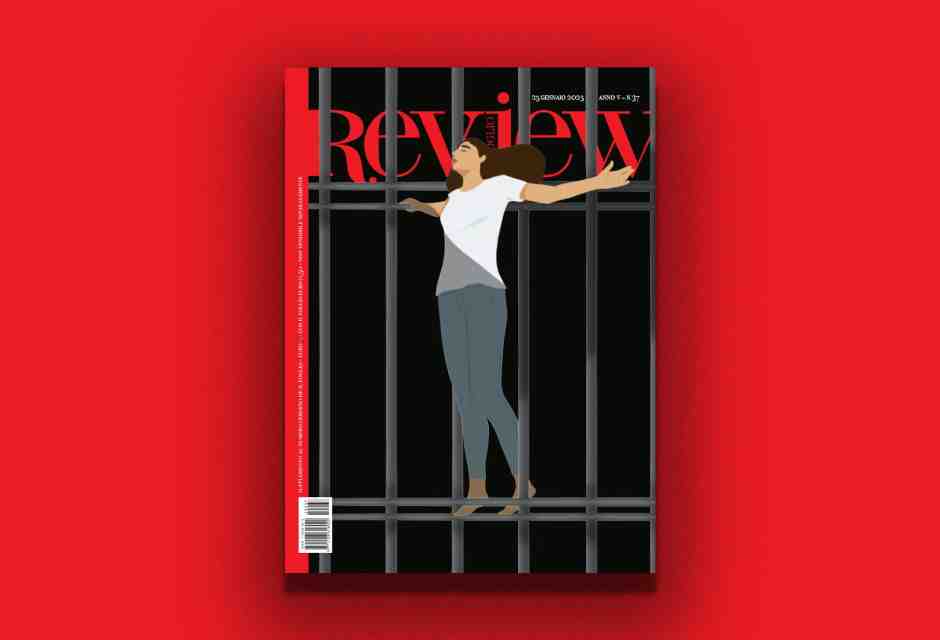 Cecilia Sala, libera. La cover di Review raccontata da Giulia Neri