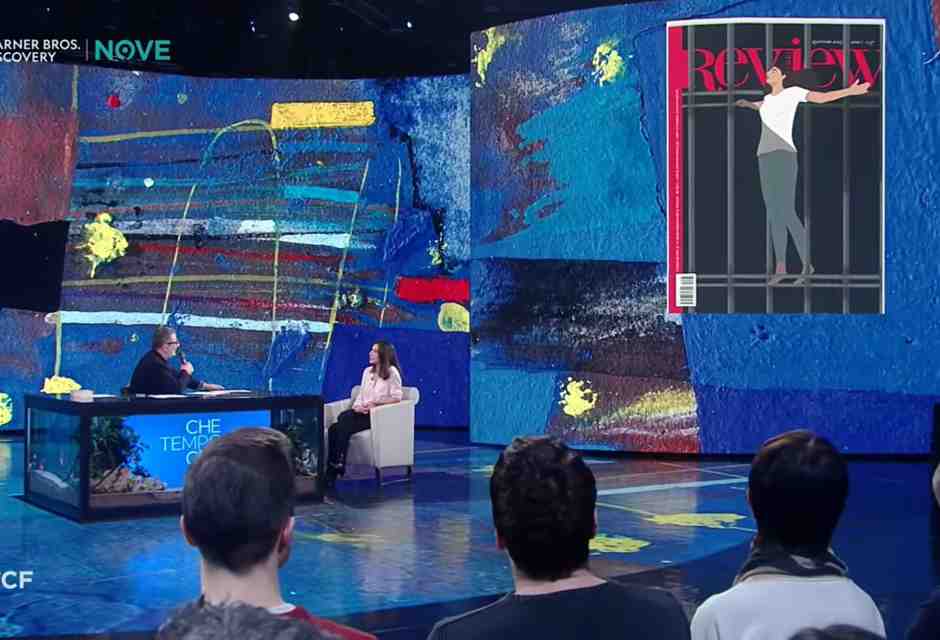 La copertina del Foglio Review dedicata a Cecilia Sala: "Libera"