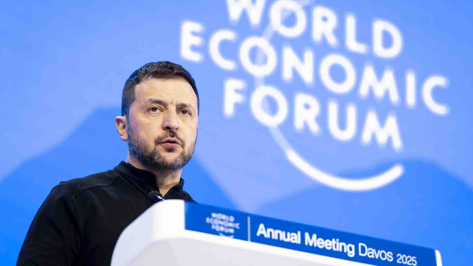 Bruxelles deve smettere di essere spettatrice, dice Zelensky a Davos