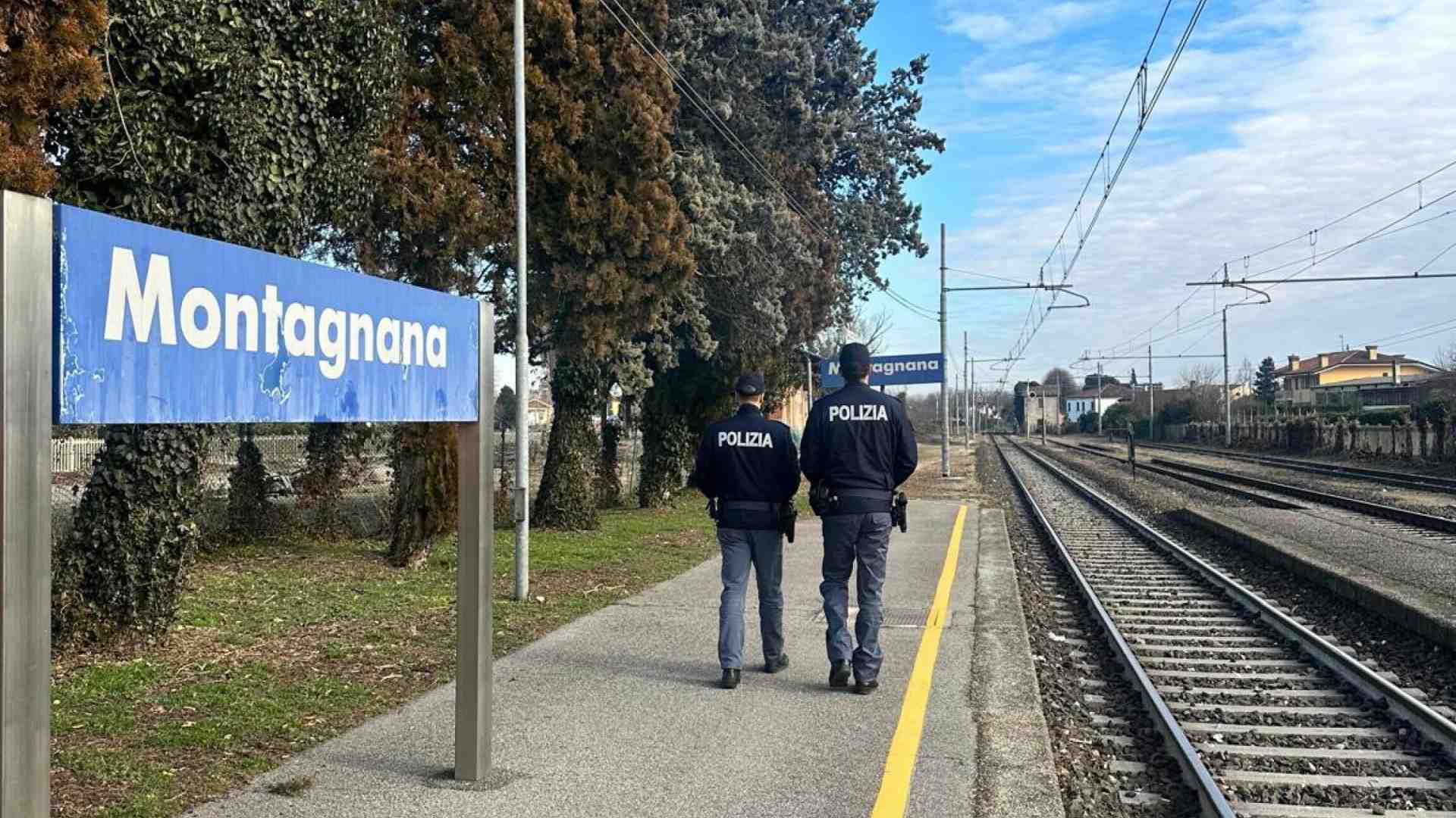 Trasporti bloccati, forse c'è la lobby delle scarpe da passeggio dietro Salvini