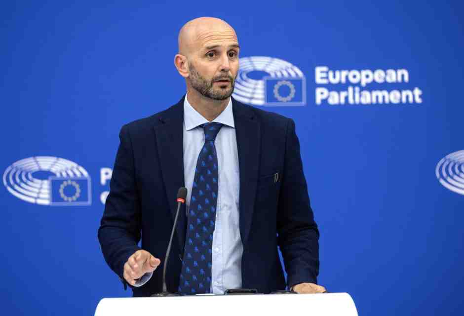 Procaccini (FdI): “Sinistra isterica su Musk perché ha perso il controllo sui social media”