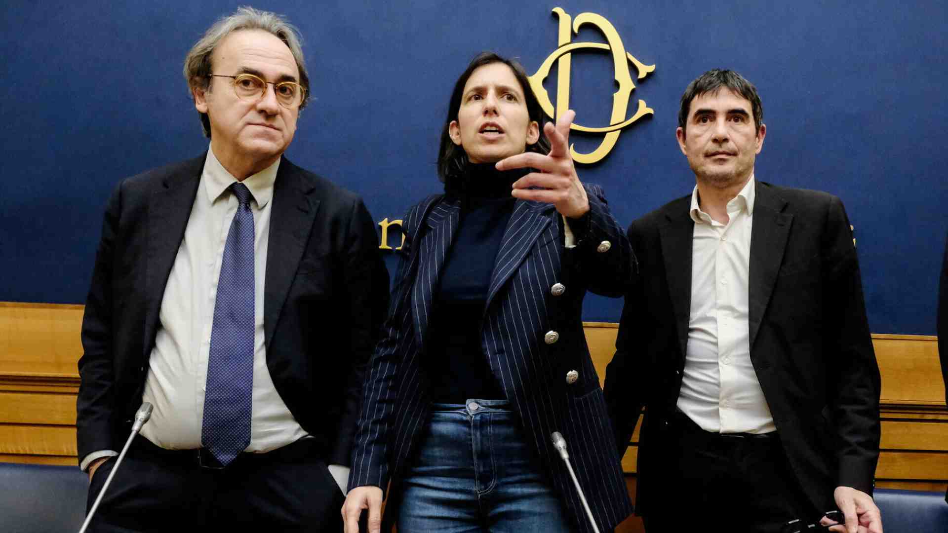 Il complotto del centrosinistra per trasformare la destra non moderata in una destra moderata