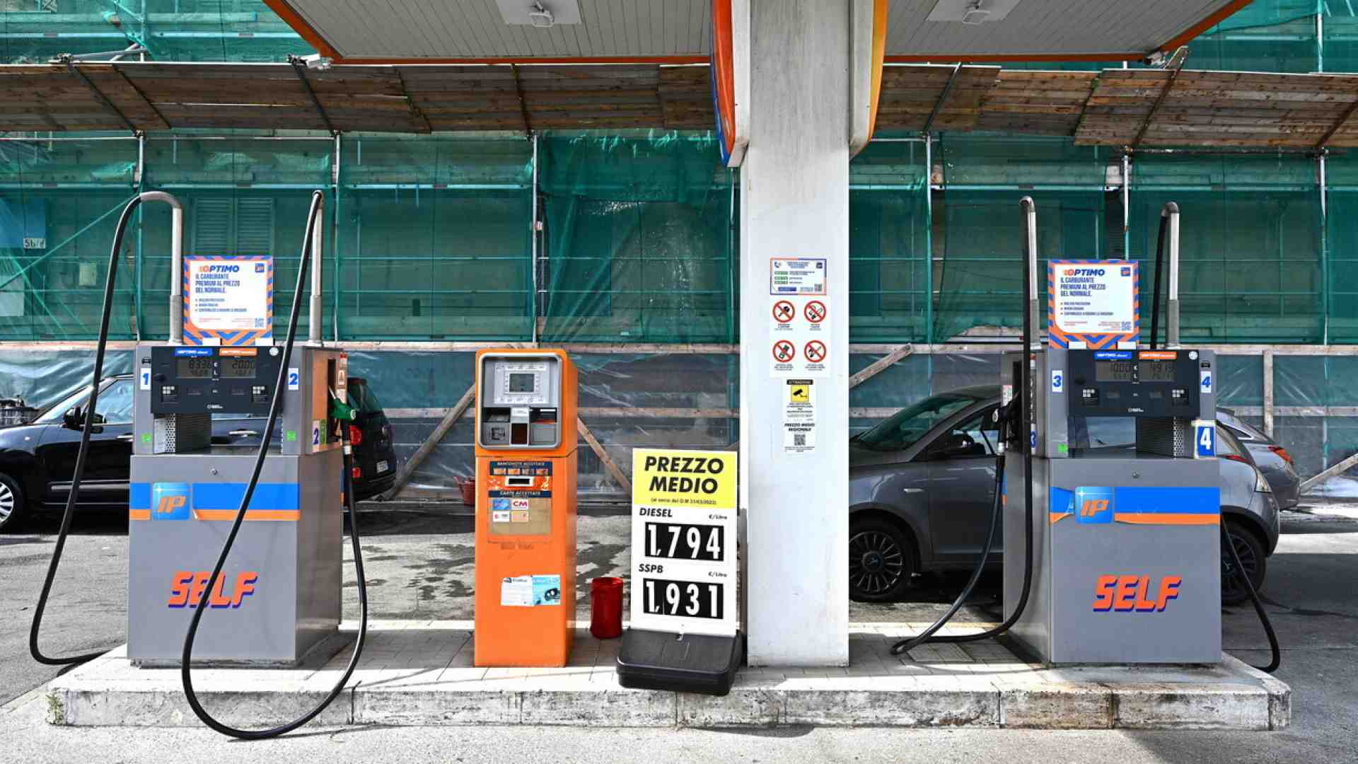 Sì del Senato all'aumento delle accise del gasolio